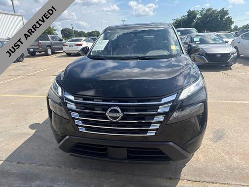 Super Black 2025 Nissan Rogue SV
