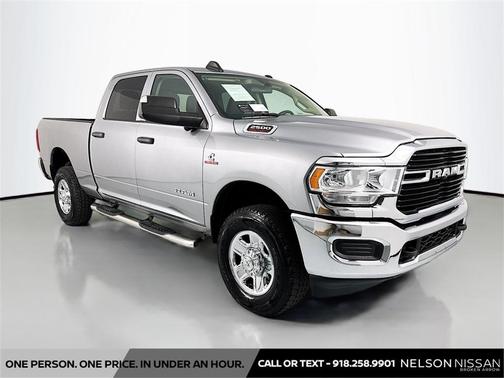 2020 RAM 2500 Tradesman Crew Cab 4X4 6'4' Box