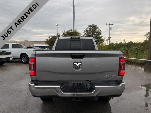 2020 RAM 2500 Tradesman Crew Cab 4X4 6'4' Box