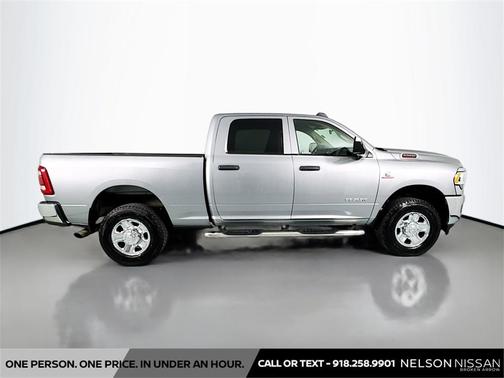 2020 RAM 2500 Tradesman Crew Cab 4X4 6'4' Box