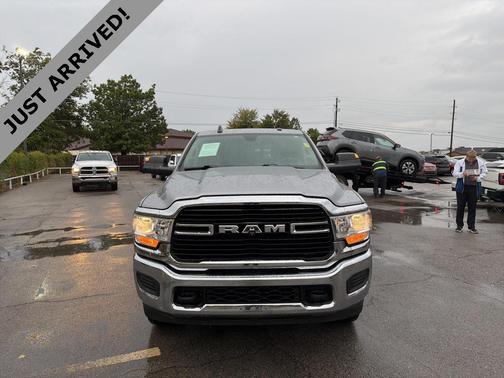 2020 RAM 2500 Tradesman Crew Cab 4X4 6'4' Box
