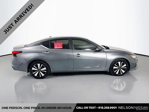 2022 Nissan Altima 2.5 SV