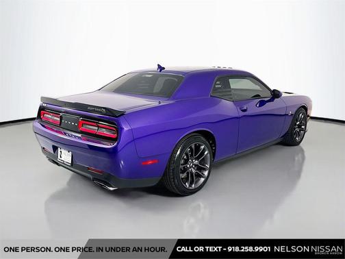 Plum Crazy Pearlcoat 2023 Dodge Challenger R/T Scat Pack