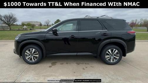 2025 Nissan Pathfinder SL 4WD