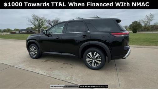 2025 Nissan Pathfinder SL 4WD
