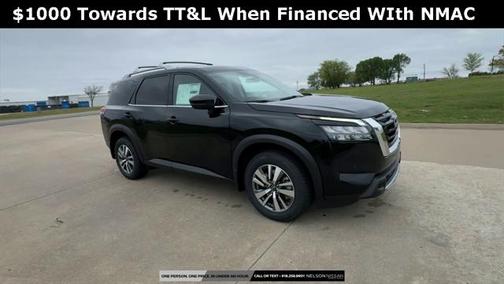 2025 Nissan Pathfinder SL 4WD