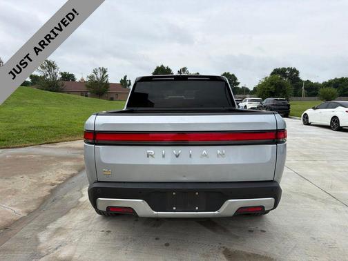 LA Silver 2023 Rivian R1T Adventure Quad Motor Large Pack