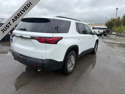 2022 Chevrolet Traverse LT Leather