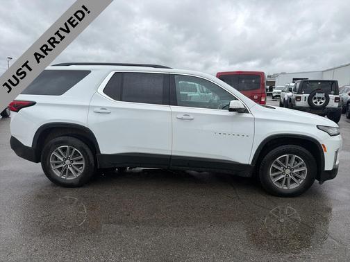 2022 Chevrolet Traverse LT Leather