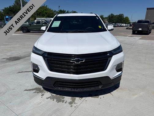 Summit White 2023 Chevrolet Traverse LS