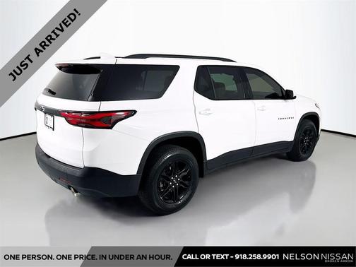 Summit White 2023 Chevrolet Traverse LS