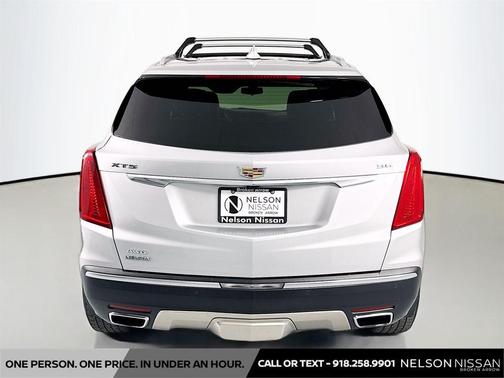 Radiant Silver Metallic 2017 Cadillac XT5 Platinum