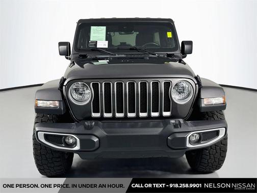 Granite Crystal Metallic Clearcoat 2022 Jeep Wrangler Unlimited Sahara