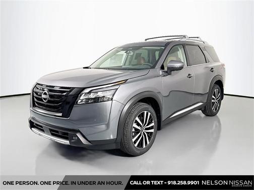 2025 Nissan Pathfinder Platinum 4WD