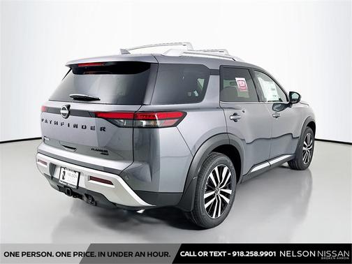 2025 Nissan Pathfinder Platinum 4WD