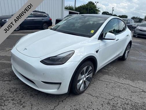 Pearl White Multi-Coat 2023 Tesla Model Y Long Range Dual Motor All-Wheel Drive