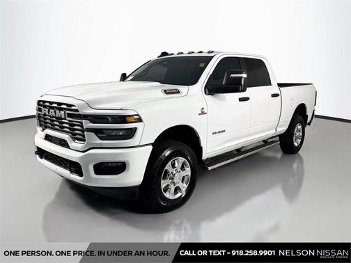 Bright White Clearcoat 2025 RAM 3500 Big Horn Crew Cab 4x4 6'4' Box