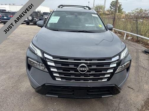 2025 Nissan Rogue Platinum