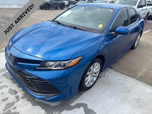 Blue Streak Metallic 2019 Toyota Camry LE