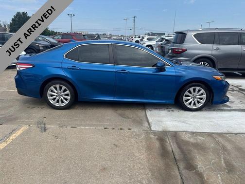 Blue Streak Metallic 2019 Toyota Camry LE