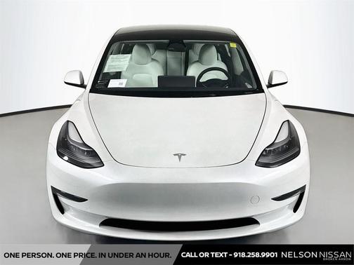Pearl White Multi-Coat 2023 Tesla Model 3 Standard Range