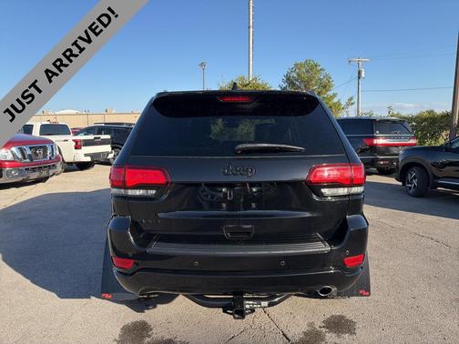 2022 Jeep Grand Cherokee Laredo