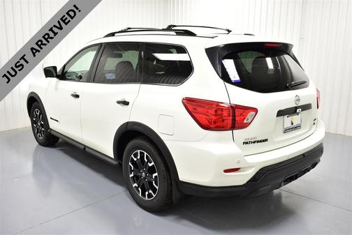 2019 Nissan Pathfinder SL