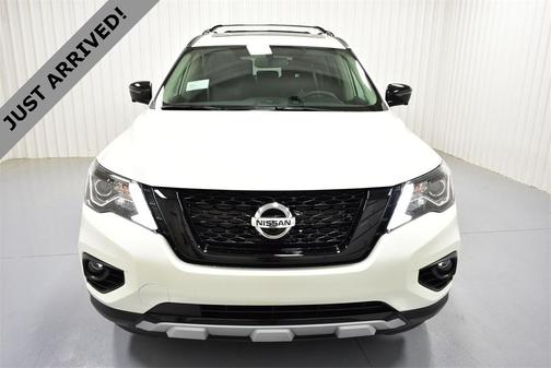2019 Nissan Pathfinder SL