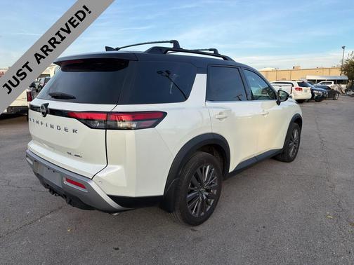 2024 Nissan Pathfinder SL 4WD