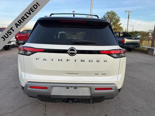 2024 Nissan Pathfinder SL 4WD
