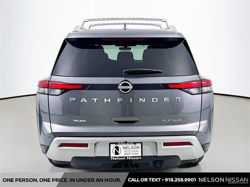 2024 Nissan Pathfinder Platinum FWD