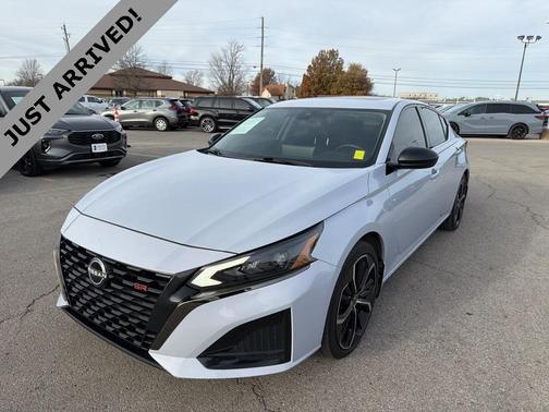 2023 Nissan Altima SR FWD