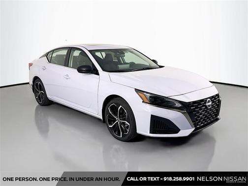 2025 Nissan Altima SR FWD