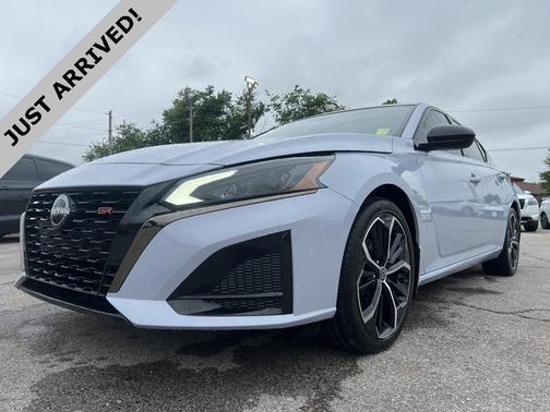 2023 Nissan Altima SR FWD
