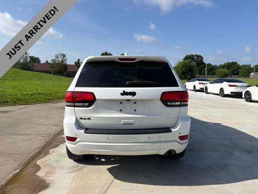 Bright White Clearcoat 2020 Jeep Grand Cherokee Altitude