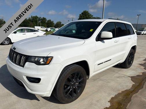 Bright White Clearcoat 2020 Jeep Grand Cherokee Altitude