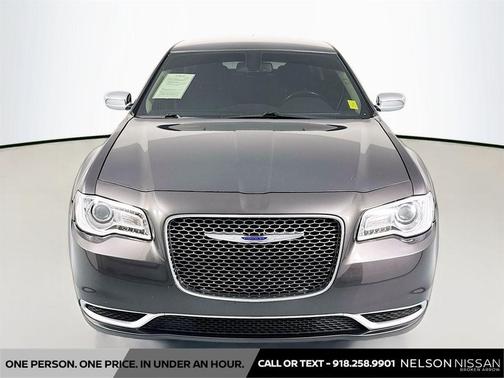 Granite Crystal Metallic Clearcoat 2018 Chrysler 300 Touring