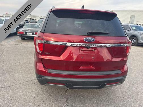 RUBY RED METALLIC TINTED CC 2019 Ford Explorer XLT