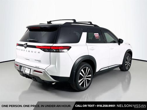 2025 Nissan Pathfinder Platinum 4WD