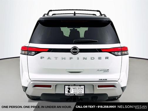 2025 Nissan Pathfinder Platinum 4WD
