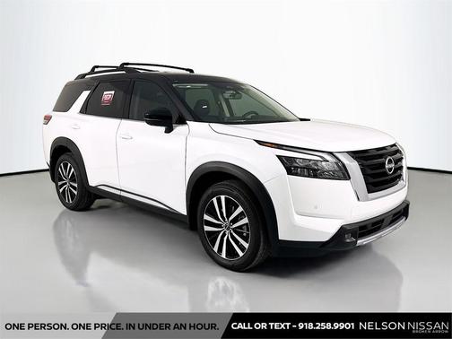 2025 Nissan Pathfinder Platinum 4WD