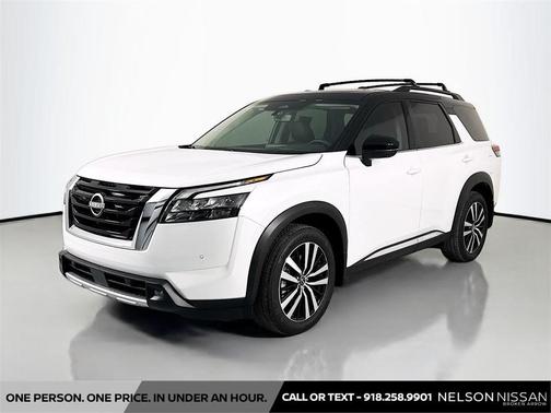 2025 Nissan Pathfinder Platinum 4WD