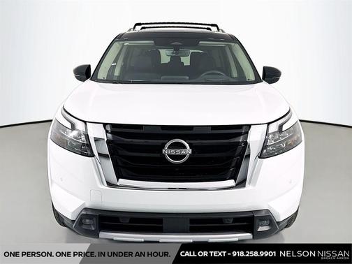 2025 Nissan Pathfinder Platinum 4WD