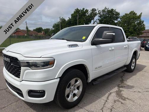 Bright White Clearcoat 2025 RAM 1500 Big Horn/Lone Star