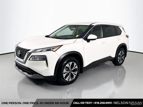 Pearl White Tricoat 2023 Nissan Rogue SV
