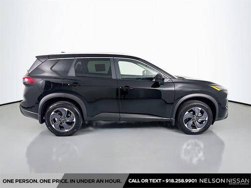 Super Black 2025 Nissan Rogue SV