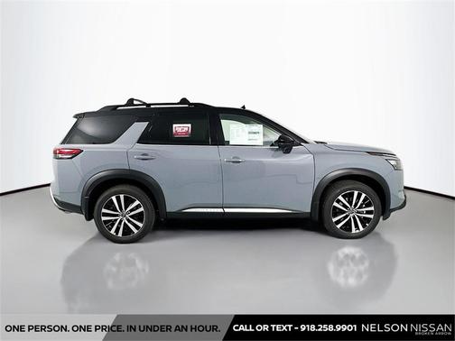 2025 Nissan Pathfinder Platinum 4WD