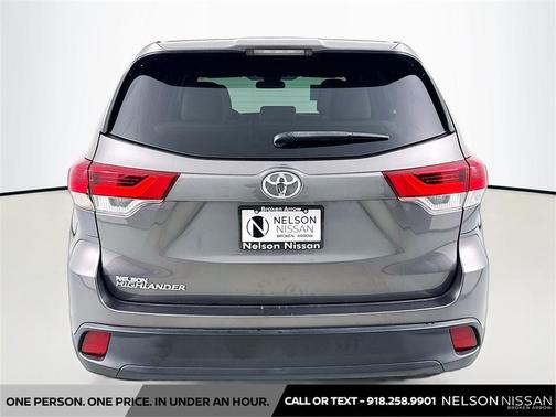 2019 Toyota Highlander LE