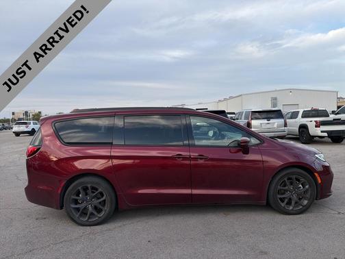 2022 Chrysler Pacifica Limited