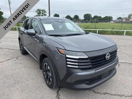 Gun Metallic 2025 Nissan Kicks SV